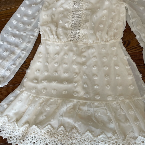 White polkadotted dress size small - Picture 3 of 7